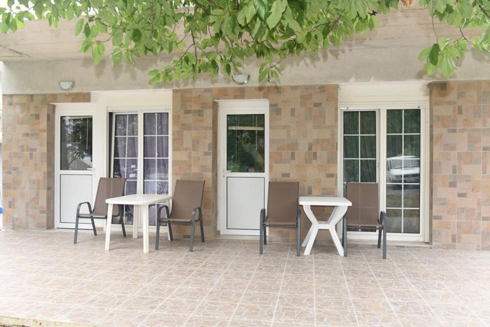 Villa Leonidas Koutsoupia Kokkino Nero ภายนอก รูปภาพ