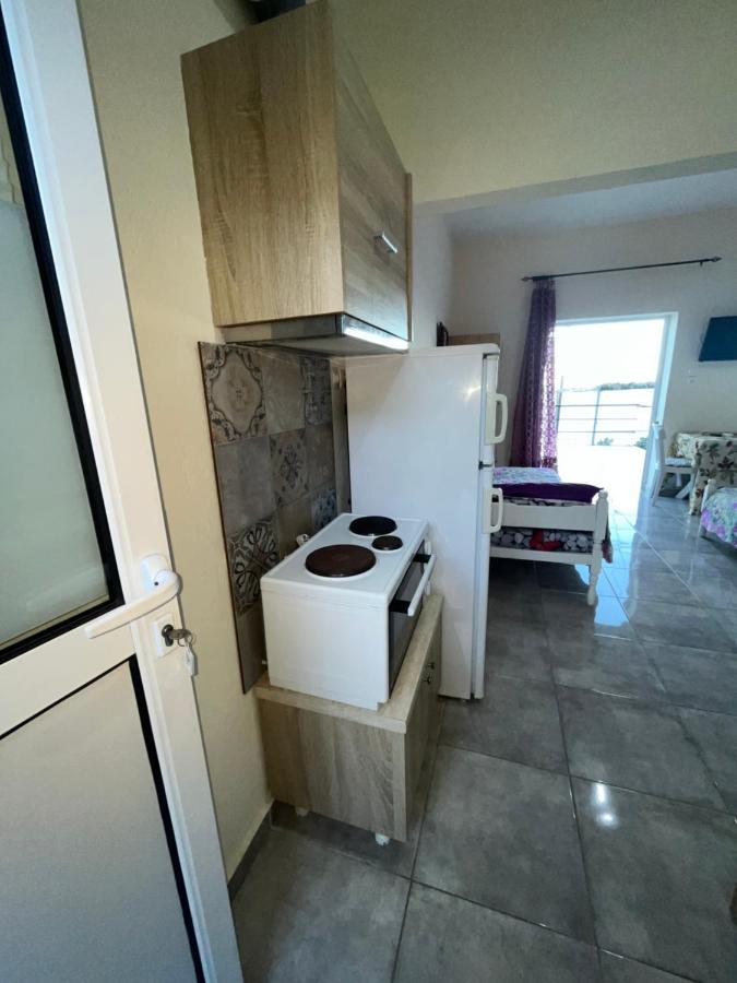 Villa Leonidas Koutsoupia Kokkino Nero ภายนอก รูปภาพ